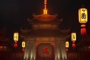 玫瑰号列车剧照,车窗外的田野与车厢里的旅人
